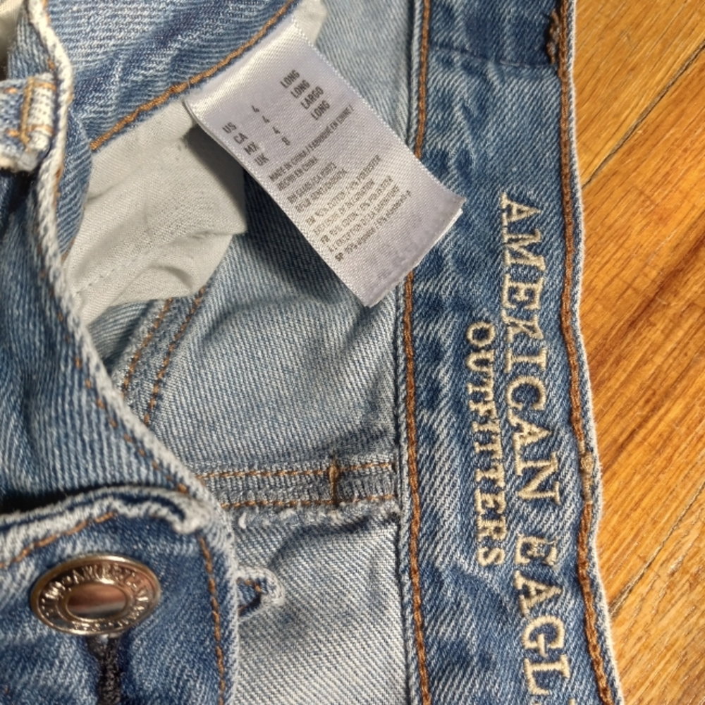American Eagle Mom Jeans